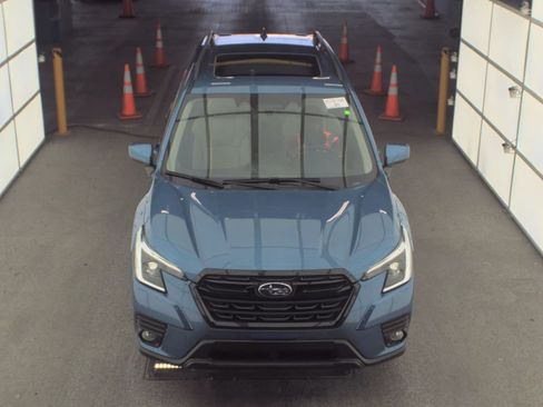 Used 2023 Subaru Forester Premium AWD/4WD image 2