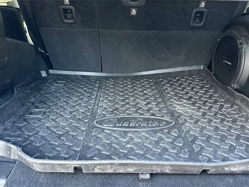 Used 2018 Jeep Wrangler Unlimited Sahara image 18