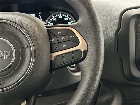 Used 2017 Jeep Renegade Sport w/ Power & Air Group image 9