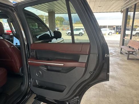 Certified 2023 Ford Expedition Limited image 26