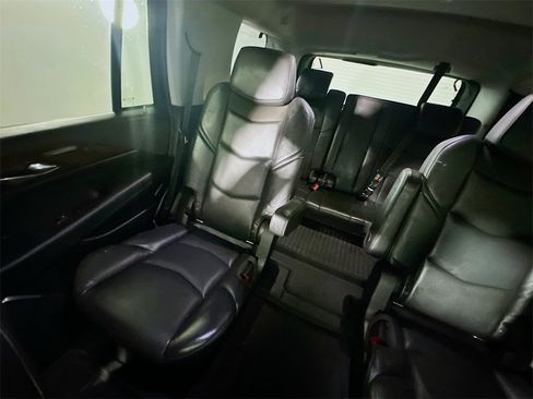 Used 2019 Cadillac Escalade Premium Luxury w/ Escalade Sport Edition image 12