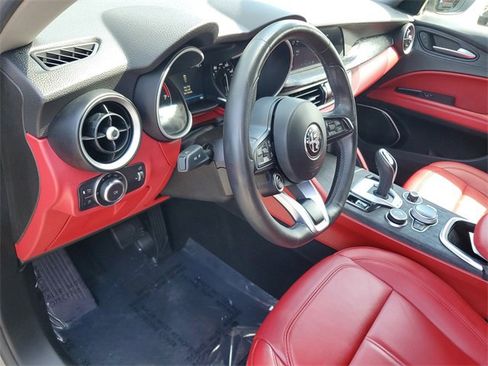 Used 2021 Alfa Romeo Stelvio Sprint w/ Active Assist 1 Package image 19