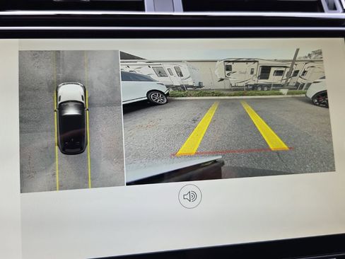 New 2026 Land Rover Range Rover Velar Dynamic SE AWD/4WD image 26