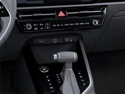 New 2025 Kia Niro SX image 23