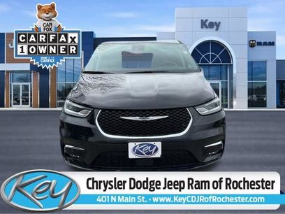 Used 2024 Chrysler Pacifica Limited