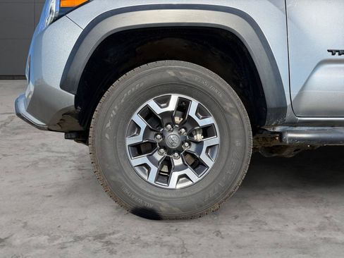 Used 2023 Toyota Tacoma TRD Off-Road image 8
