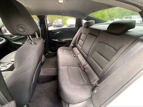 Used 2017 Chevrolet Malibu LS w/ LPO, Convenience Package 1 FWD image 15