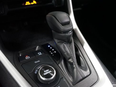 Used 2024 Toyota RAV4 LE image 21