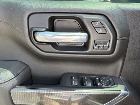 Used 2021 GMC Sierra 1500 AT4 w/ AT4 Value Package AWD/4WD image 8