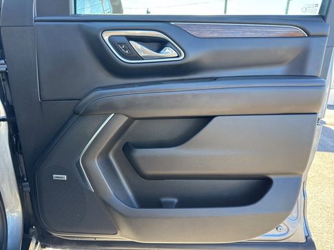 Used 2021 Chevrolet Suburban High Country w/ Premium Package image 35