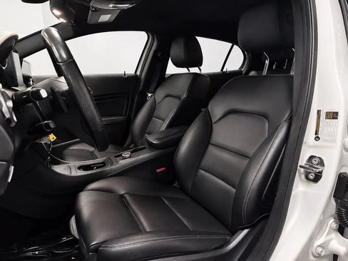 Used 2019 Mercedes-Benz GLA 250 image 10