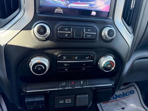 Used 2023 GMC Sierra 2500 SLE image 24