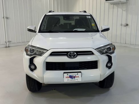 Used 2022 Toyota 4Runner SR5 Premium AWD/4WD image 4