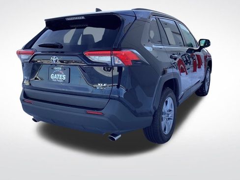 Used 2025 Toyota RAV4 XLE image 9