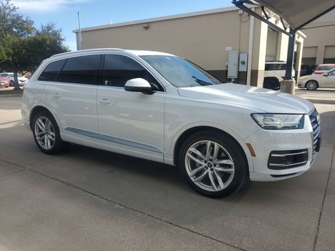 Used 2018 Audi Q7 3.0T Prestige w/ Prestige Package image 4