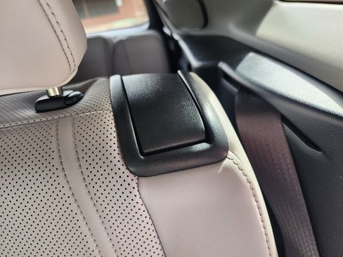 Used 2022 Lexus RX 350L Luxury image 89