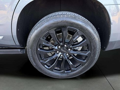 Used 2021 GMC Yukon Denali w/ Denali Premium Package image 23