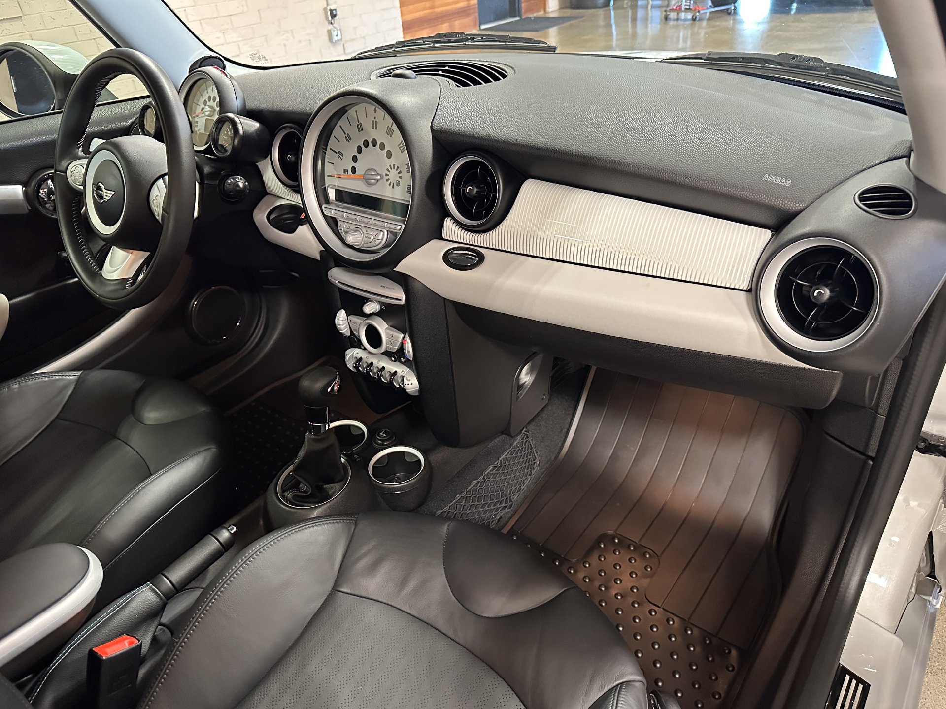 Used 2010 MINI Cooper S FWD image 37