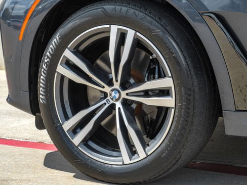 Used 2021 BMW X7 xDrive40i w/ M Sport Package AWD/4WD image 61