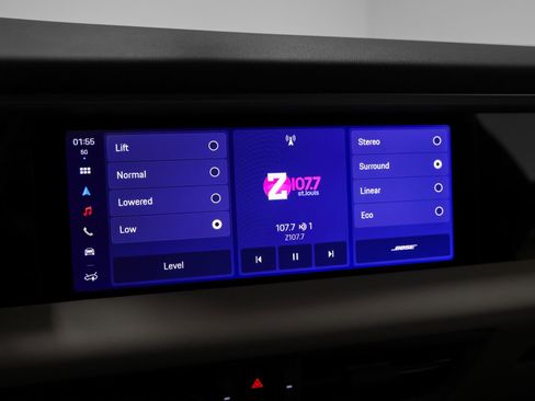 Certified 2025 Porsche Macan 4 Electric AWD/4WD image 38