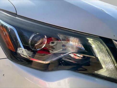 Used 2017 Nissan Pathfinder Platinum w/ Midnight Edition Package FWD image 25