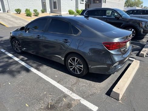 Used 2022 Kia Forte LXS FWD image 5