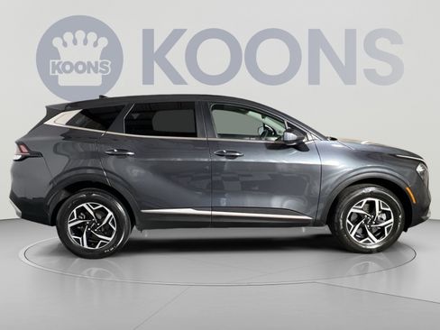 Used 2023 Kia Sportage LX AWD/4WD image 8