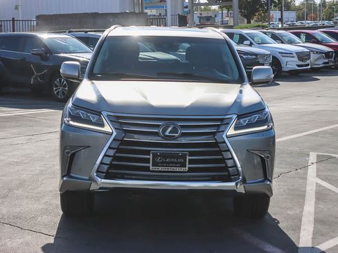 Used 2018 Lexus LX 570 4WD image 6