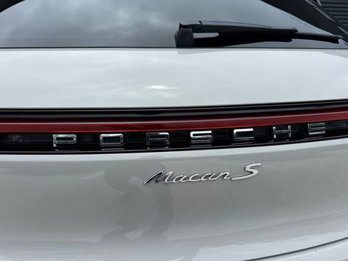 Certified 2019 Porsche Macan S AWD/4WD image 16