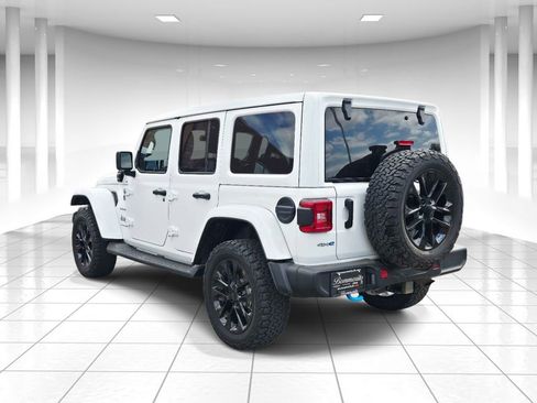 Used 2023 Jeep Wrangler Unlimited Sahara w/ Cold Weather Group image 5