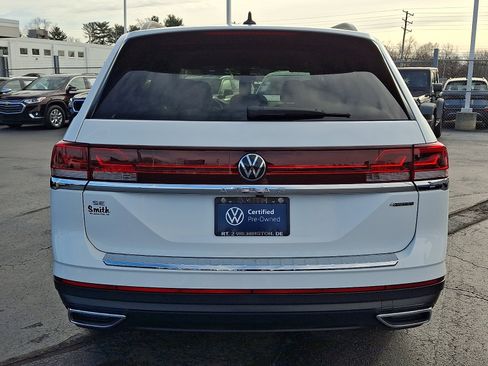 Certified 2024 Volkswagen Atlas SE image 5