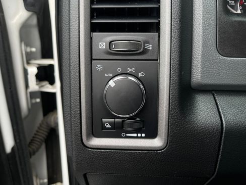 Used 2018 RAM 2500 Tradesman w/ Chrome Appearance Group AWD/4WD image 18