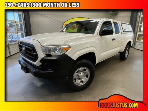 Used 2021 Toyota Tacoma SR image 1