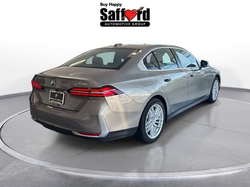 Used 2024 BMW 530i xDrive w/ Convenience Package AWD/4WD image 18