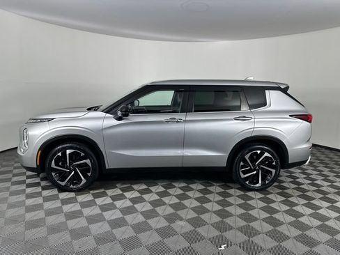 Used 2022 Mitsubishi Outlander SE AWD/4WD image 30