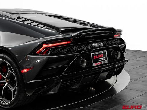 Used 2020 Lamborghini Huracan EVO AWD/4WD image 17