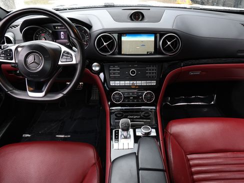 Used 2017 Mercedes-Benz SL 550 image 2