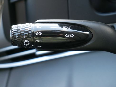 Used 2025 Hyundai Elantra Sport image 24