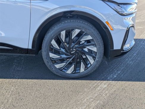 New 2026 Lincoln Nautilus Reserve w/ Jet Appearance Package AWD/4WD image 30