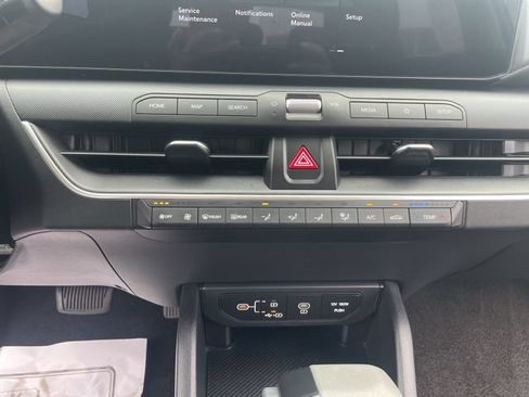 Used 2025 Kia K4 FWD image 25