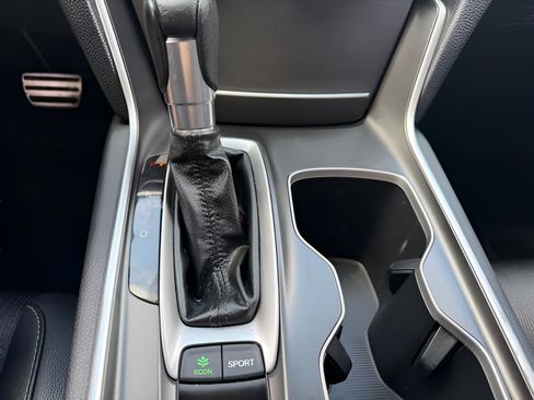 Used 2020 Honda Accord Sport image 17