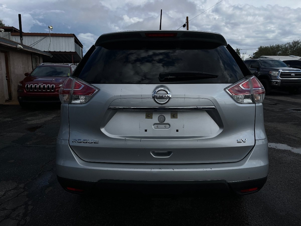 Used 2016 Nissan Rogue SV FWD image 6