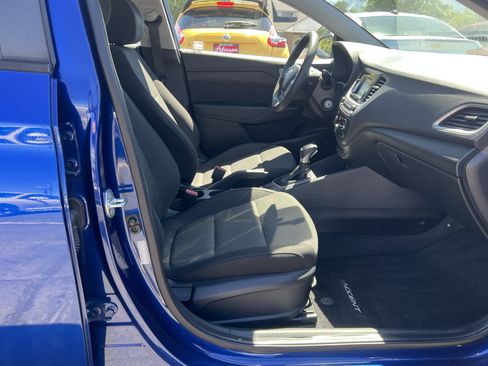 Used 2020 Hyundai Accent SE FWD image 11