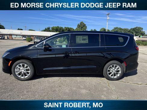 New 2027 Chrysler Pacifica Select AWD/4WD image 8
