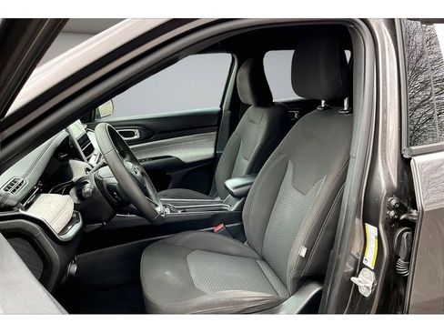 Used 2023 Jeep Compass Sport AWD/4WD image 22