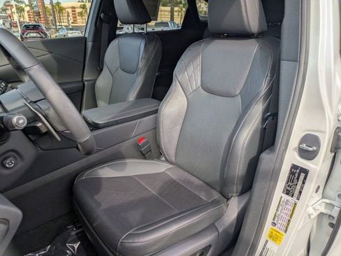 Used 2025 Lexus RX 350 w/ Convenience Package image 11