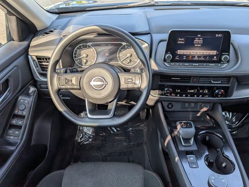 Used 2024 Nissan Rogue SV AWD/4WD image 17