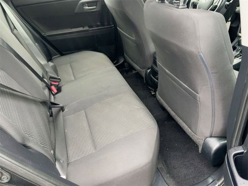 Used 2018 Toyota Corolla iM image 31