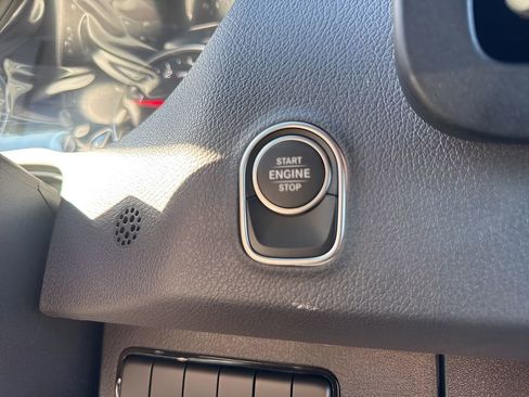 Used 2025 Mercedes-Benz Sprinter 2500 image 16