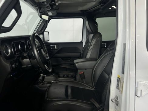 Used 2022 Jeep Wrangler Unlimited Sahara image 21